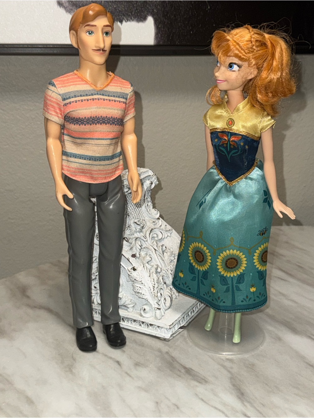 Disney Frozen Anna & the King her father